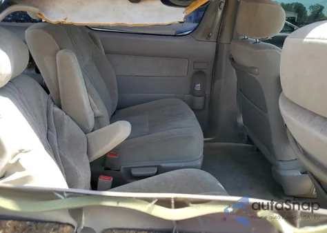 1999 Toyota Sienna Le z USA, uszkodzony, nr VIN 4T3ZF13C7XU136407